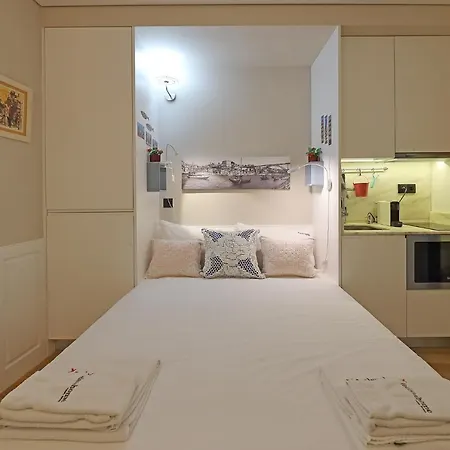 Flh Ribeira Typical Porto