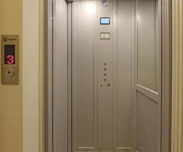 Flh Ribeira Typical アパート *